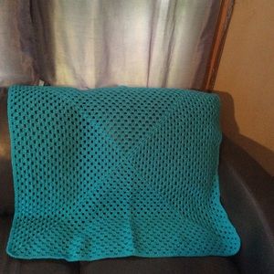 🧶Robin’s Egg Blue Crocheted Lap Throw🧶